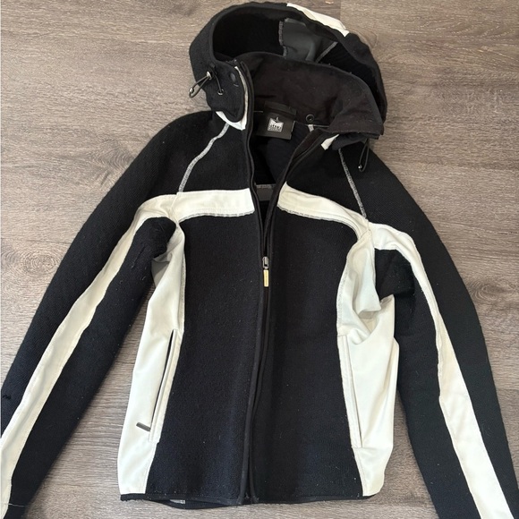 Dale of Norway Black and Cream Performance Jacket - Picture 1 of 9